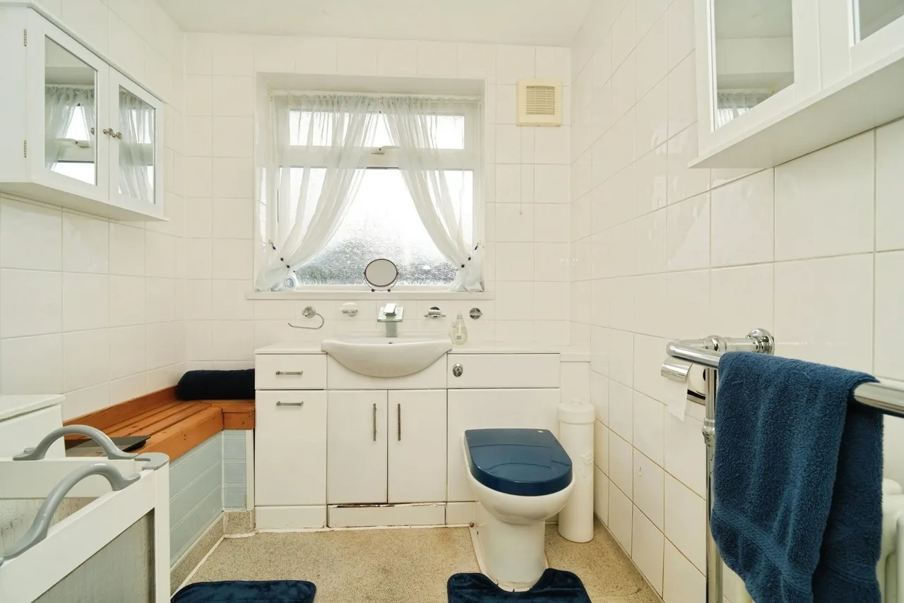 Churchill Drive, Little Lever, BL3, photo 11