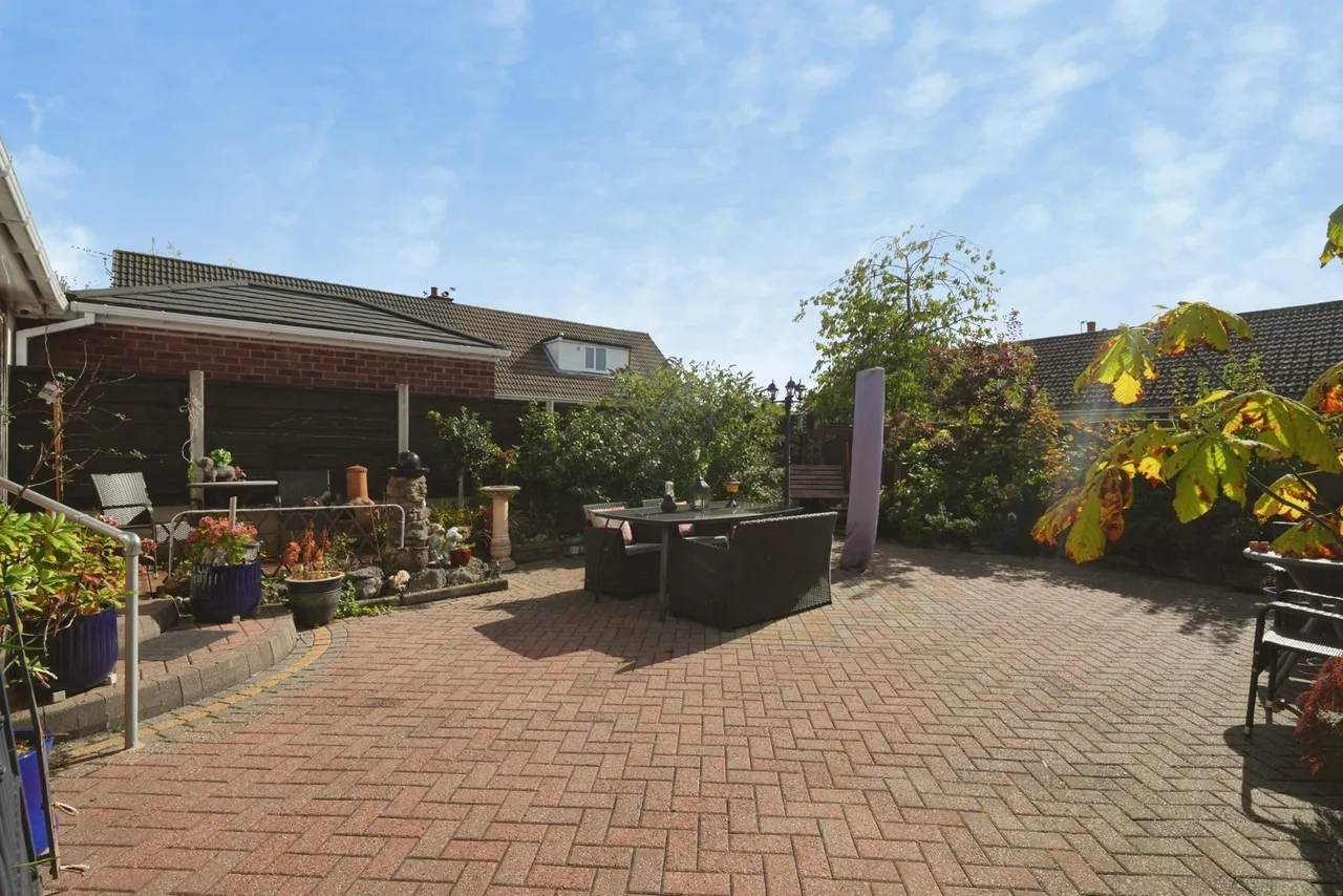 Churchill Drive, Little Lever, BL3, photo 12