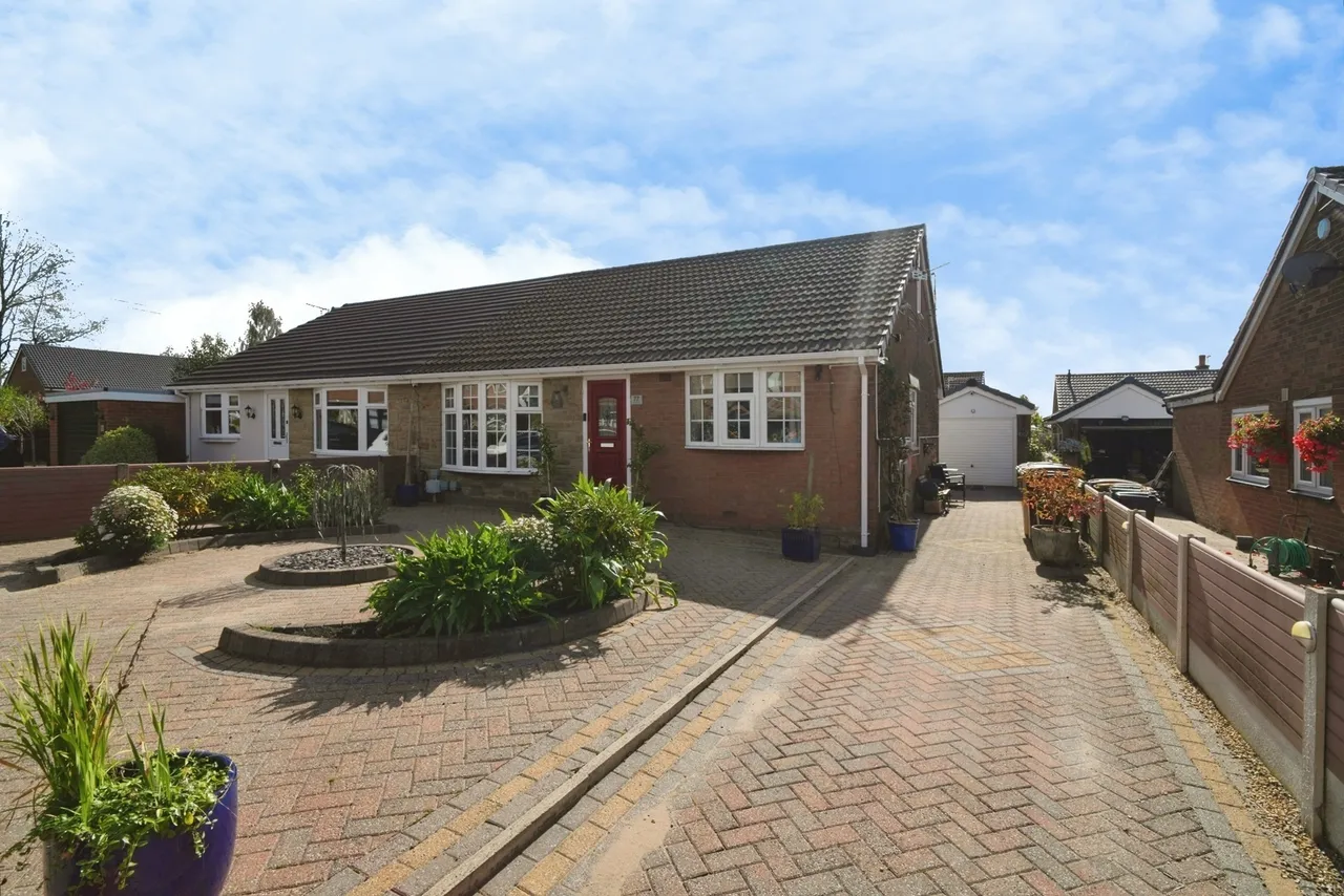 2 bed house for sale, Churchill Drive, Little Lever, BL3