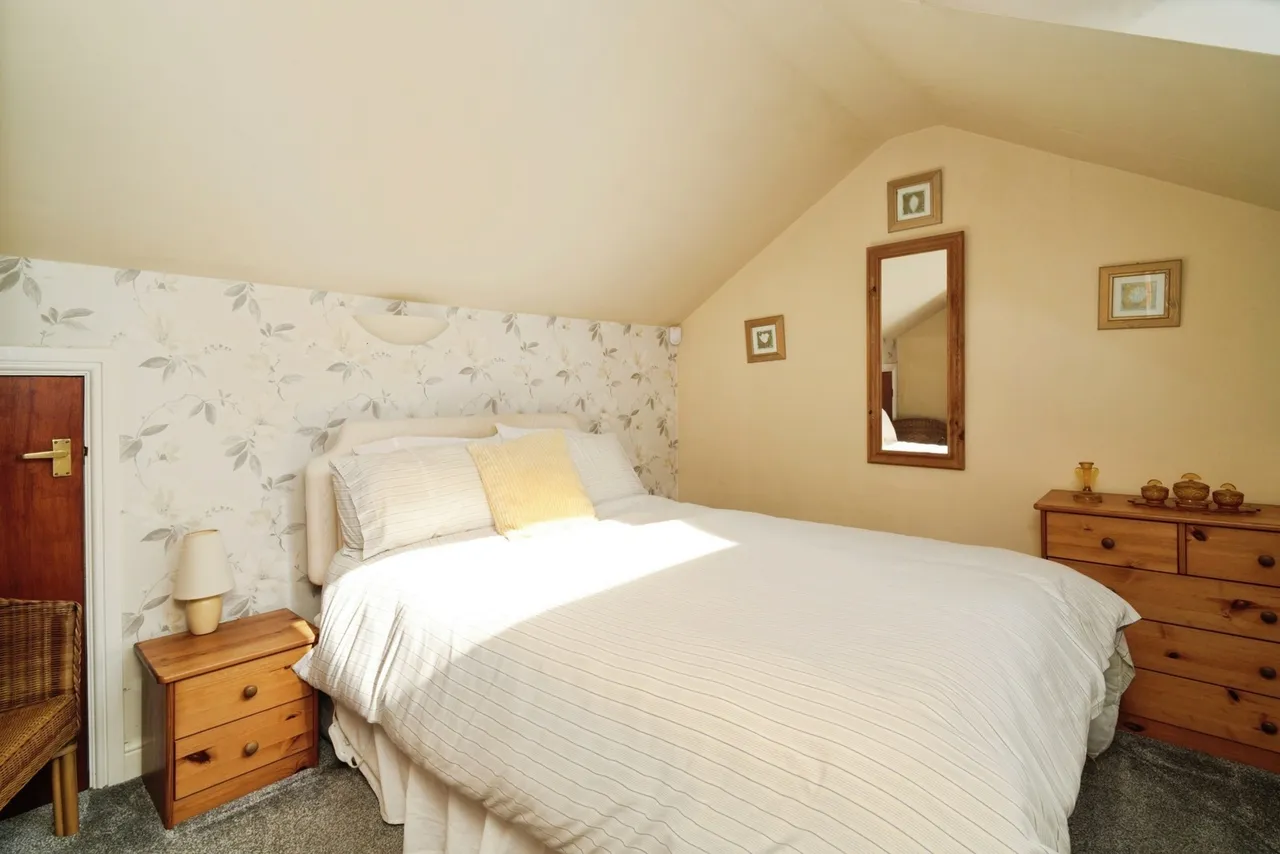Churchill Drive, Little Lever, BL3, photo 16