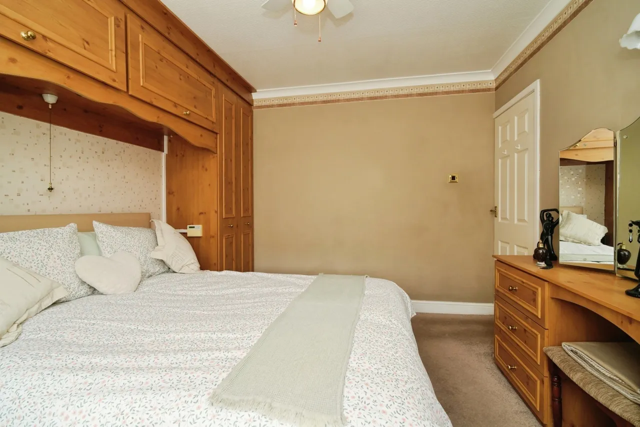 Churchill Drive, Little Lever, BL3, photo 8