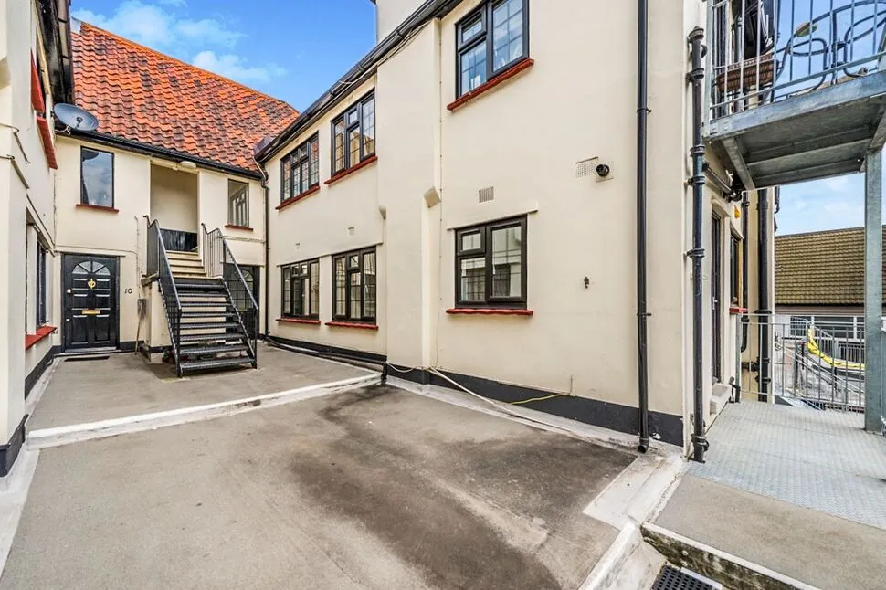 Woodcote Road, Wallington, SM6, photo 4