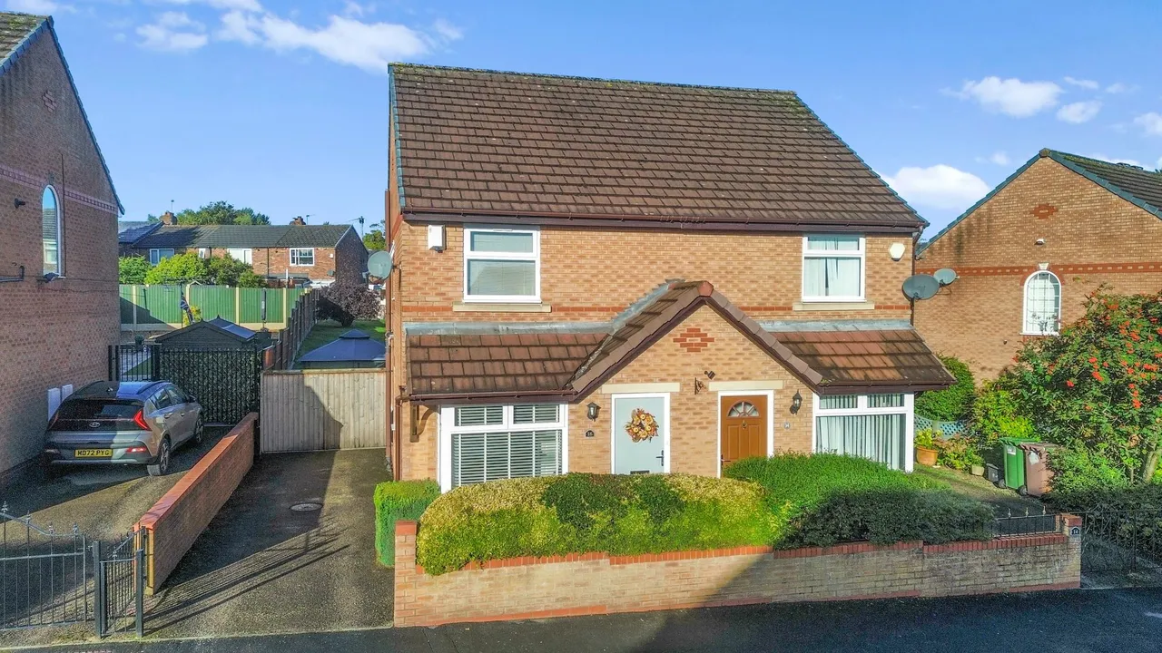 3 bed house for sale, Ridgewood Drive, St. Helens, WA9