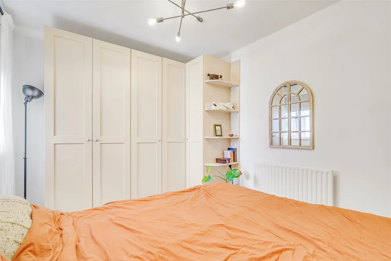 Upper Richmond Road West, London, SW14, photo 7