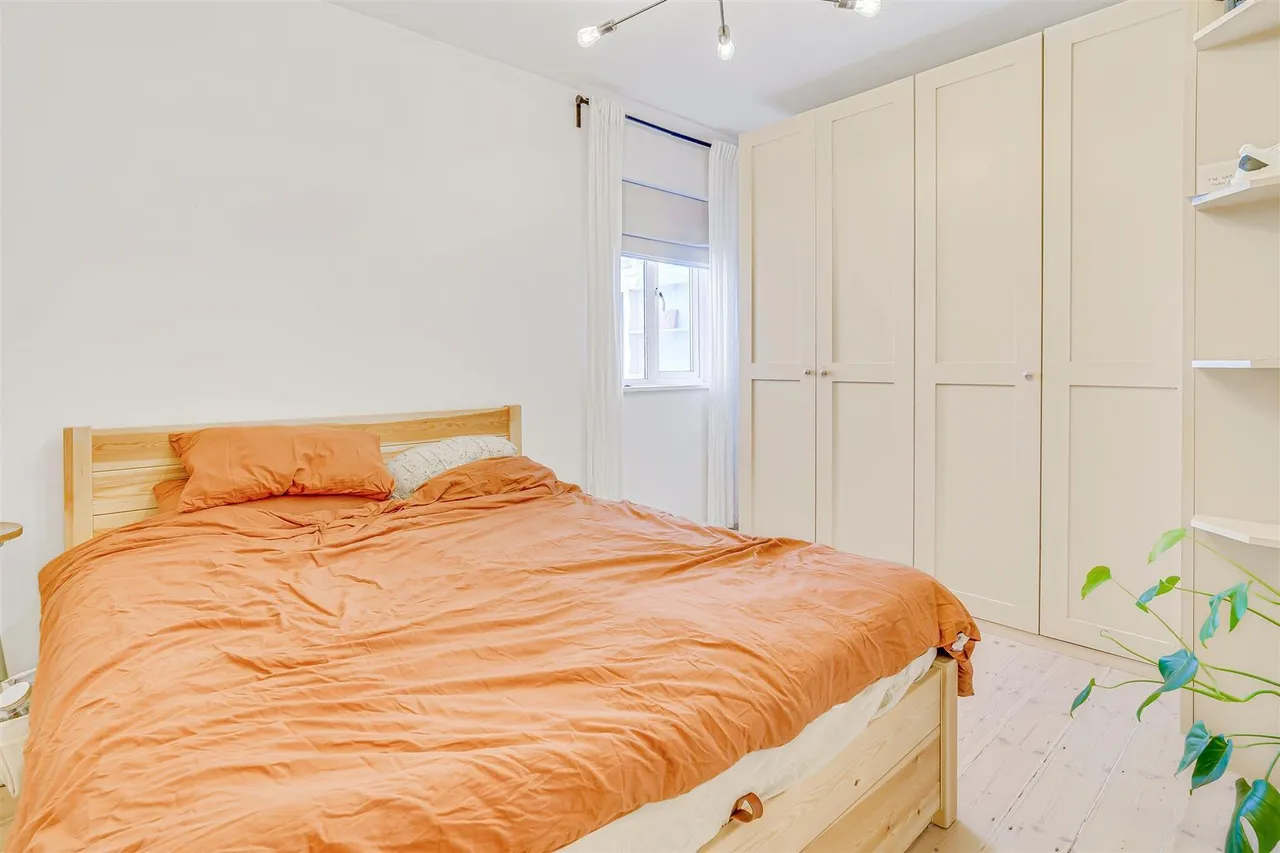 Upper Richmond Road West, London, SW14, photo 6