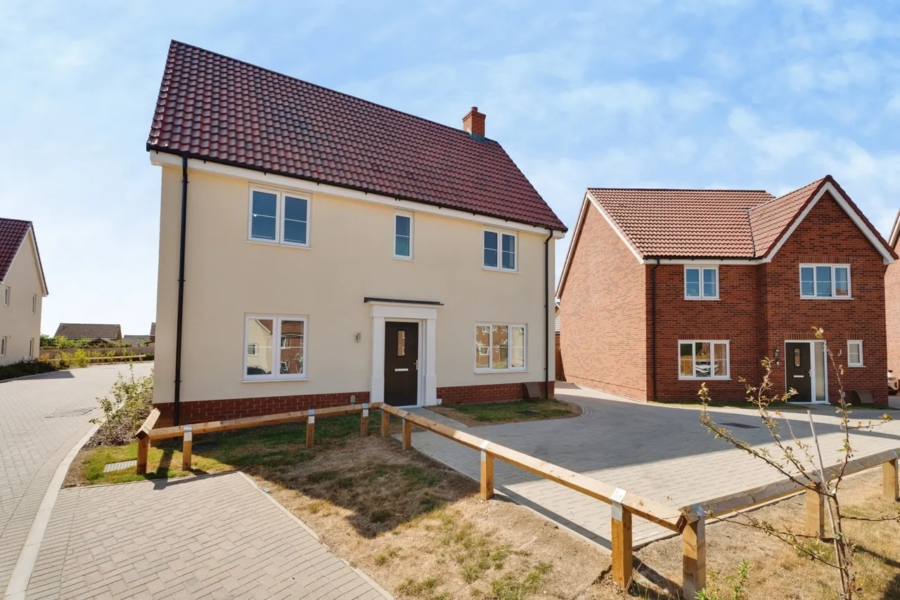 4 bed house for sale — Heron Drive, Needham Market, Ipswich, Suffolk, IP6