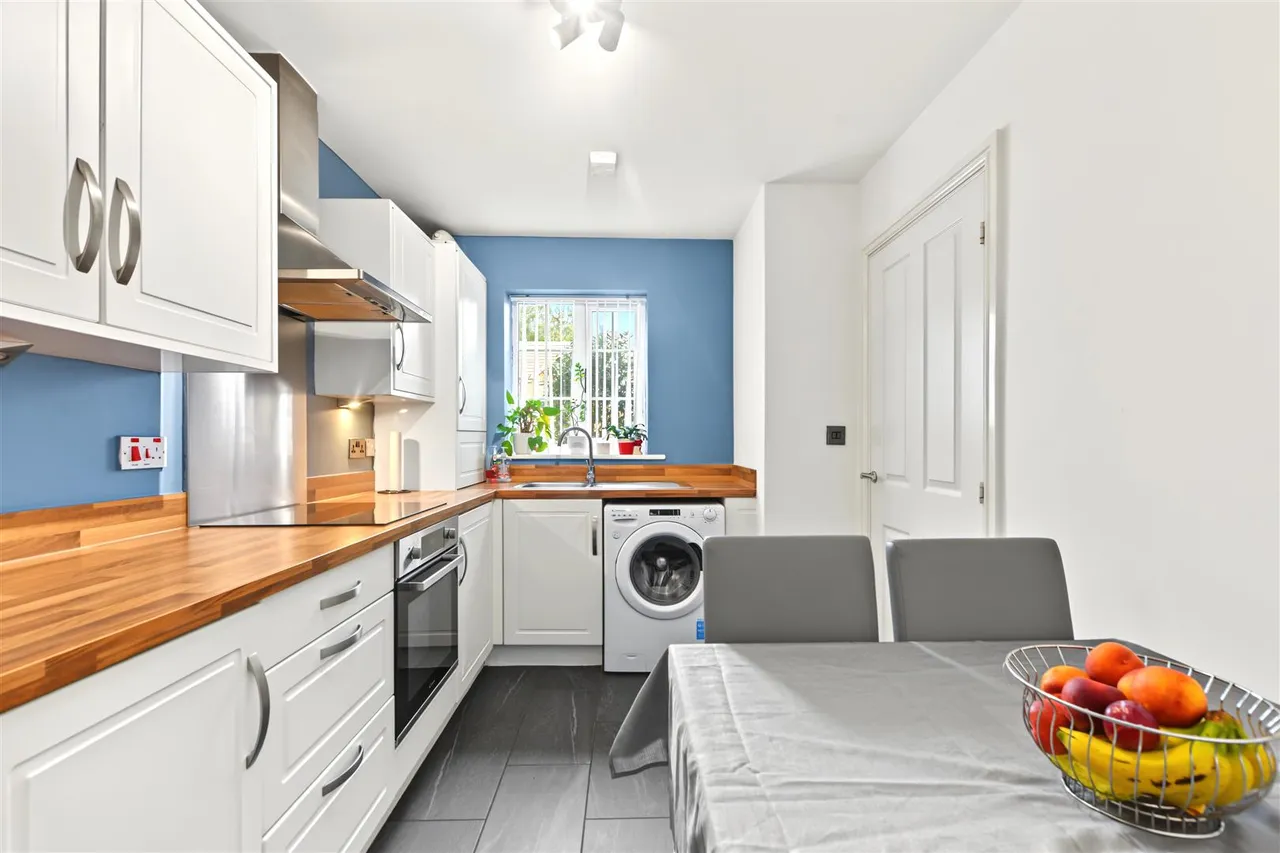 Bakewell Drive, Top Valley, NG5, photo 2