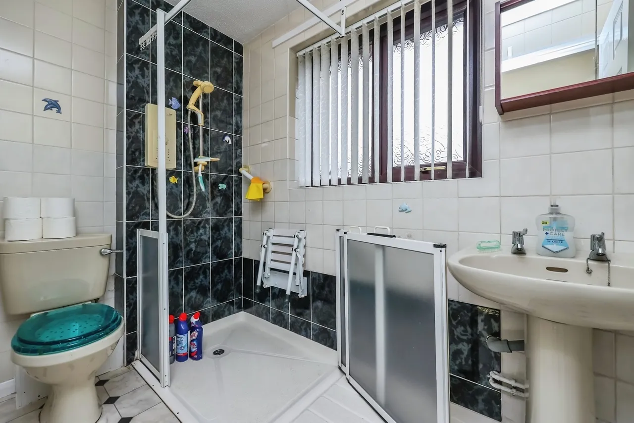 Bramley Court, Kimberley, Nottingham, Nottinghamshire, NG16, photo 16