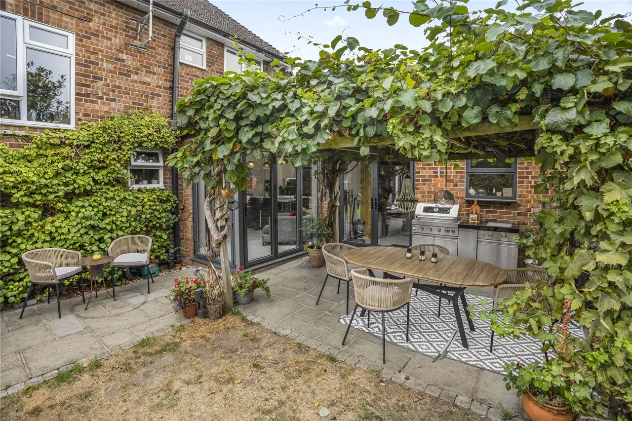Sefton Close, West End, GU24, photo 25