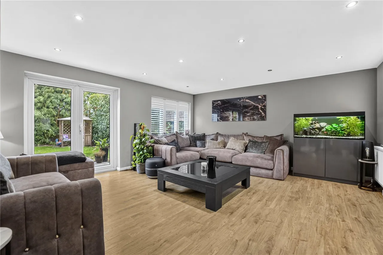 Sefton Close, West End, GU24, photo 10