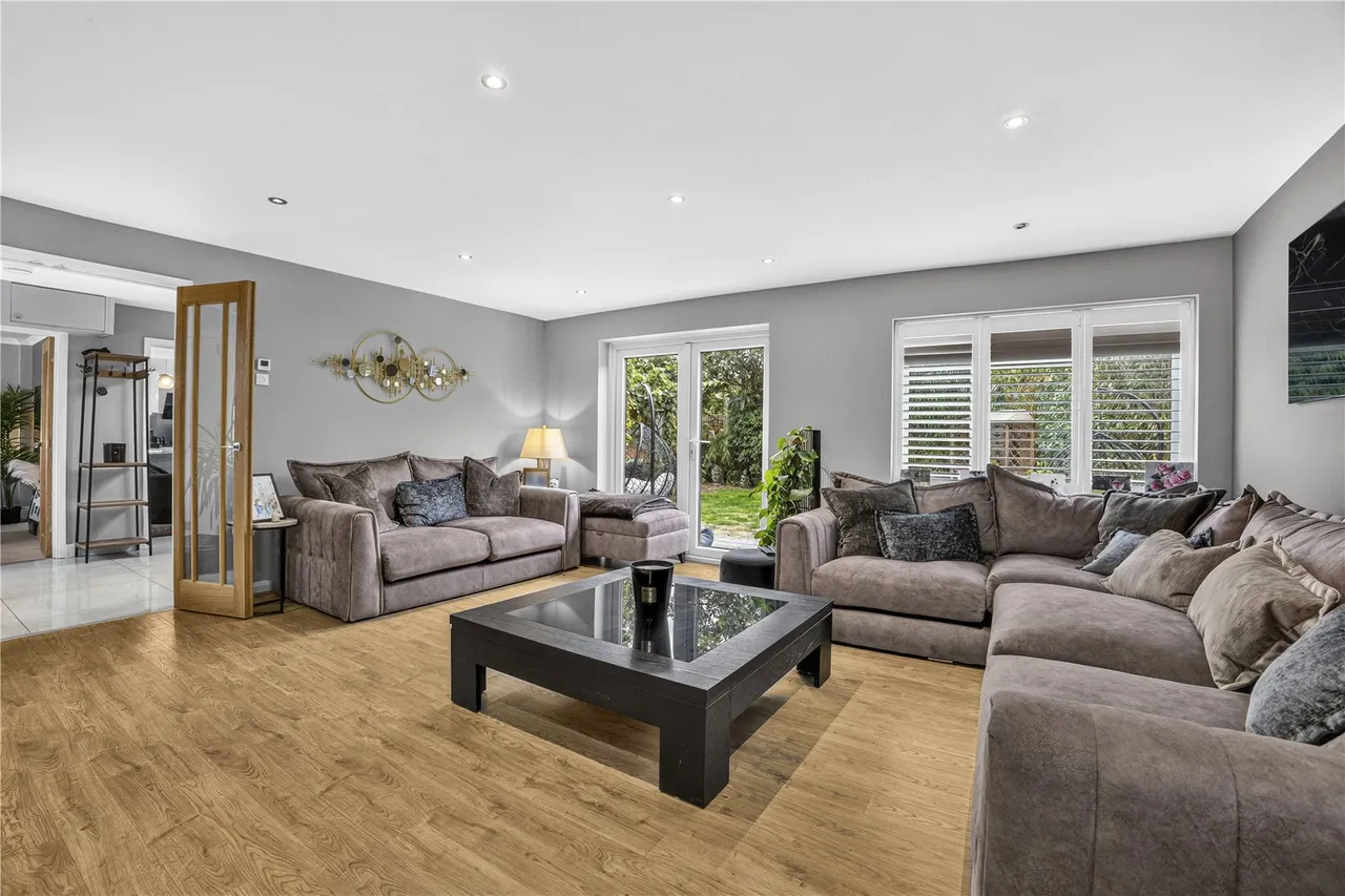 Sefton Close, West End, GU24, photo 11