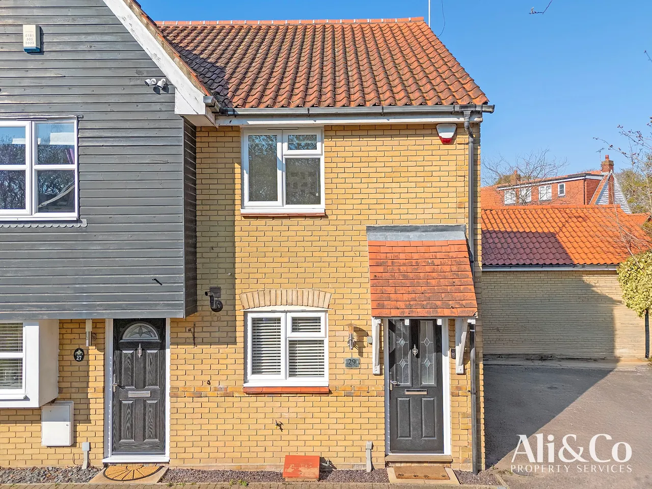 Thistle Close, Basildon, Essex, SS15 5GX, photo 2