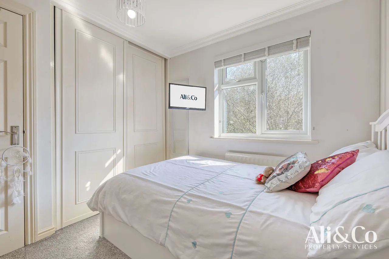 Thistle Close, Basildon, Essex, SS15 5GX, photo 18