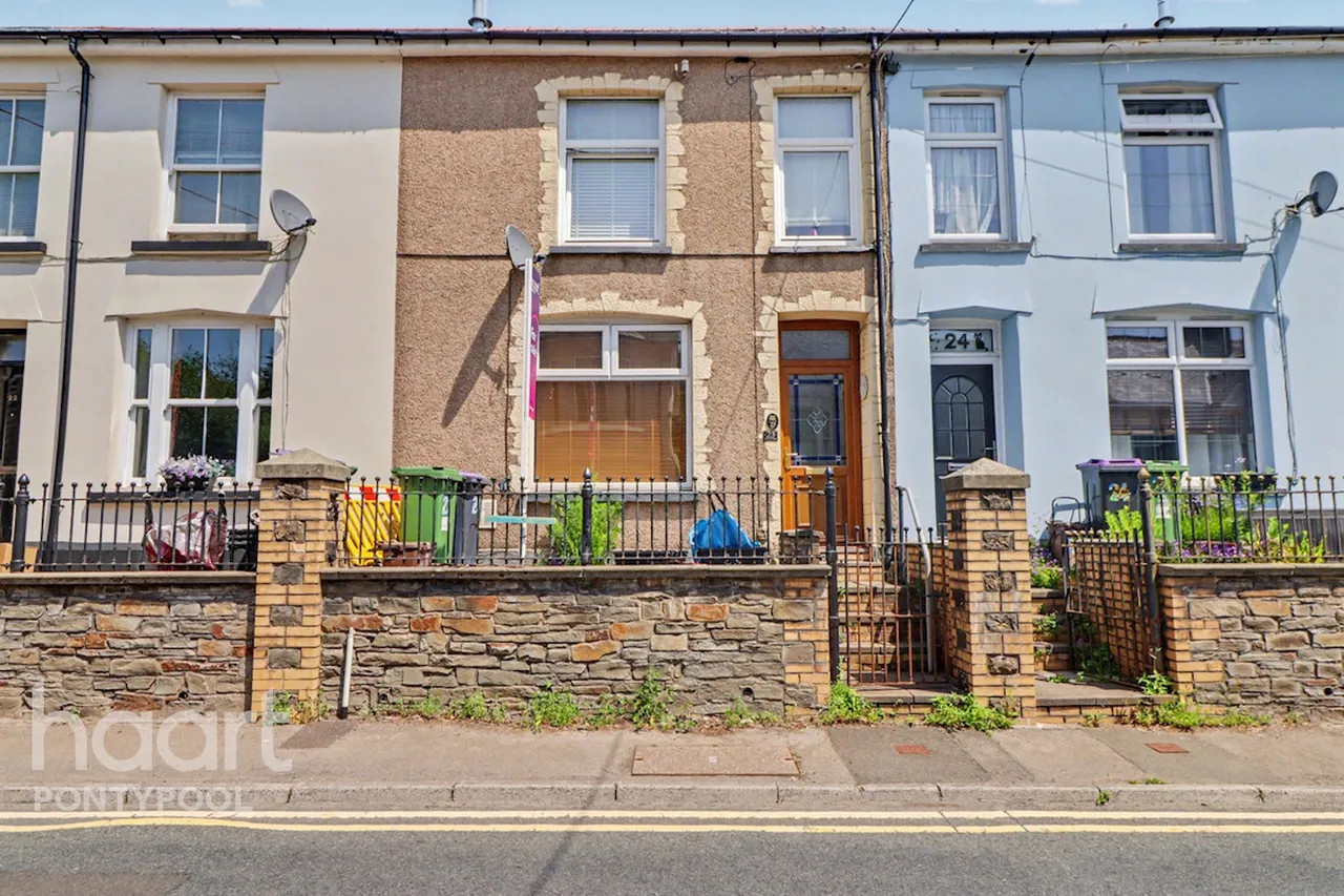 2 bed house for sale, Cwmavon Road, Pontypool, NP4