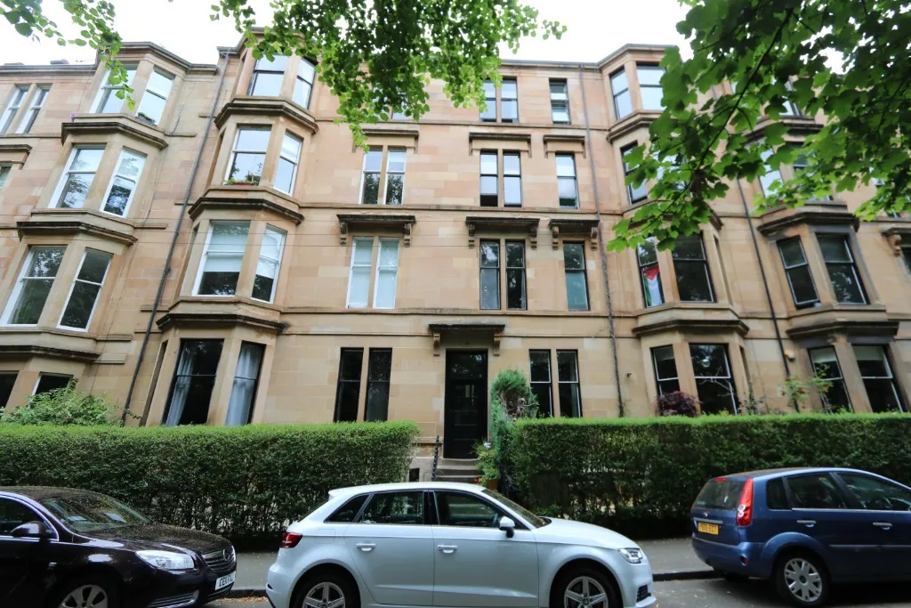 2 bed flat to rent, Doune Quadrant, Glasgow, G20