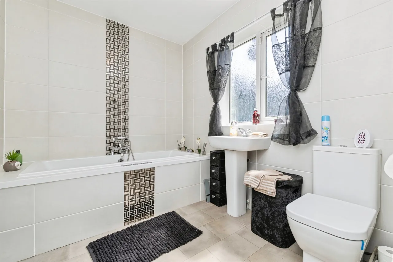 Carlisle Street, Hartlepool, TS25, photo 8