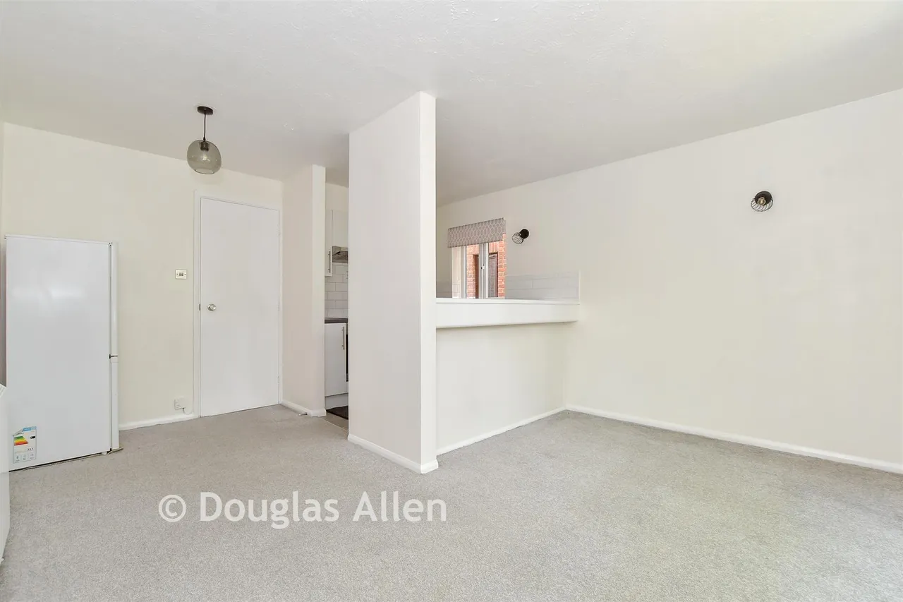 Higham Station Avenue, Chingford, E4, photo 9