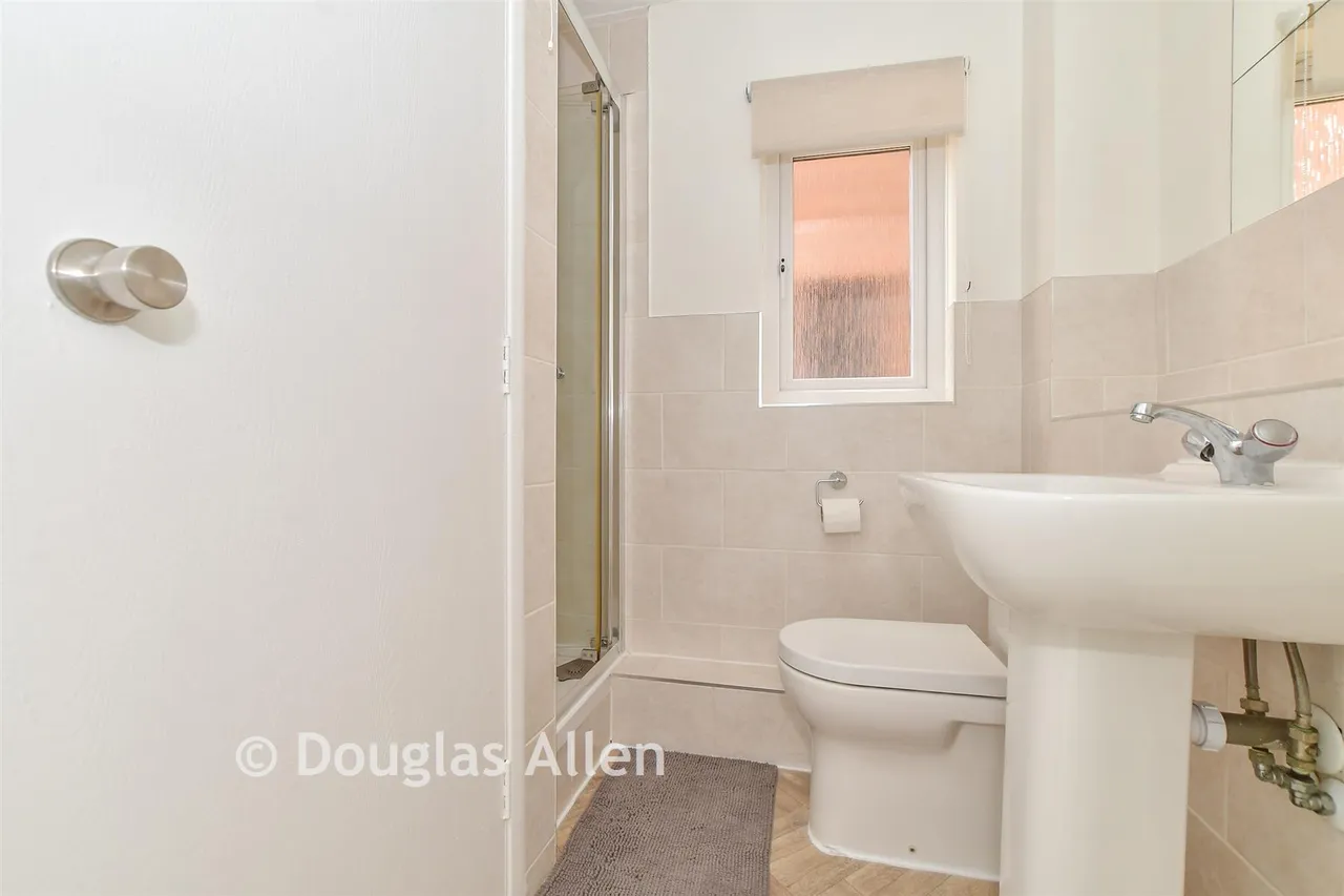 Higham Station Avenue, Chingford, E4, photo 13