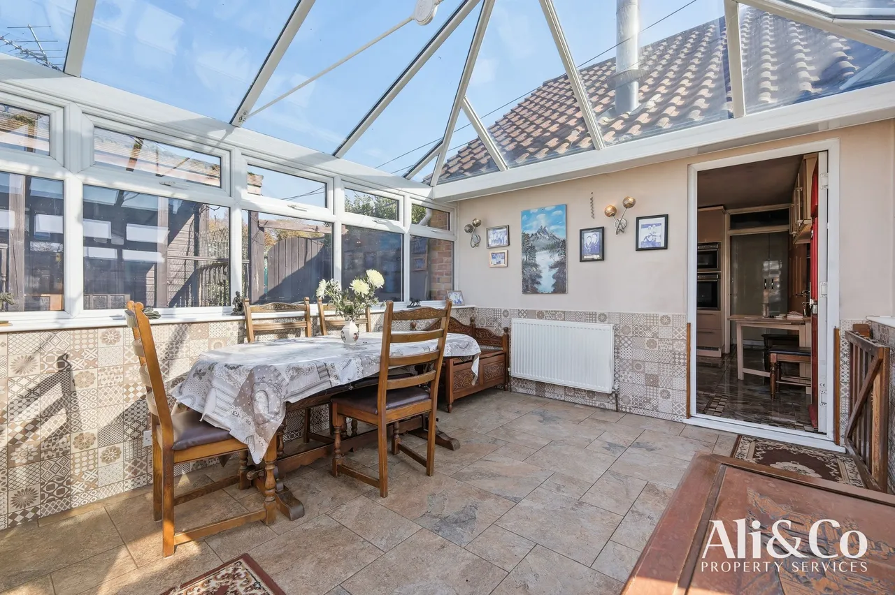 Marshfoot Road, Grays, Essex, RM16 4LU, photo 10