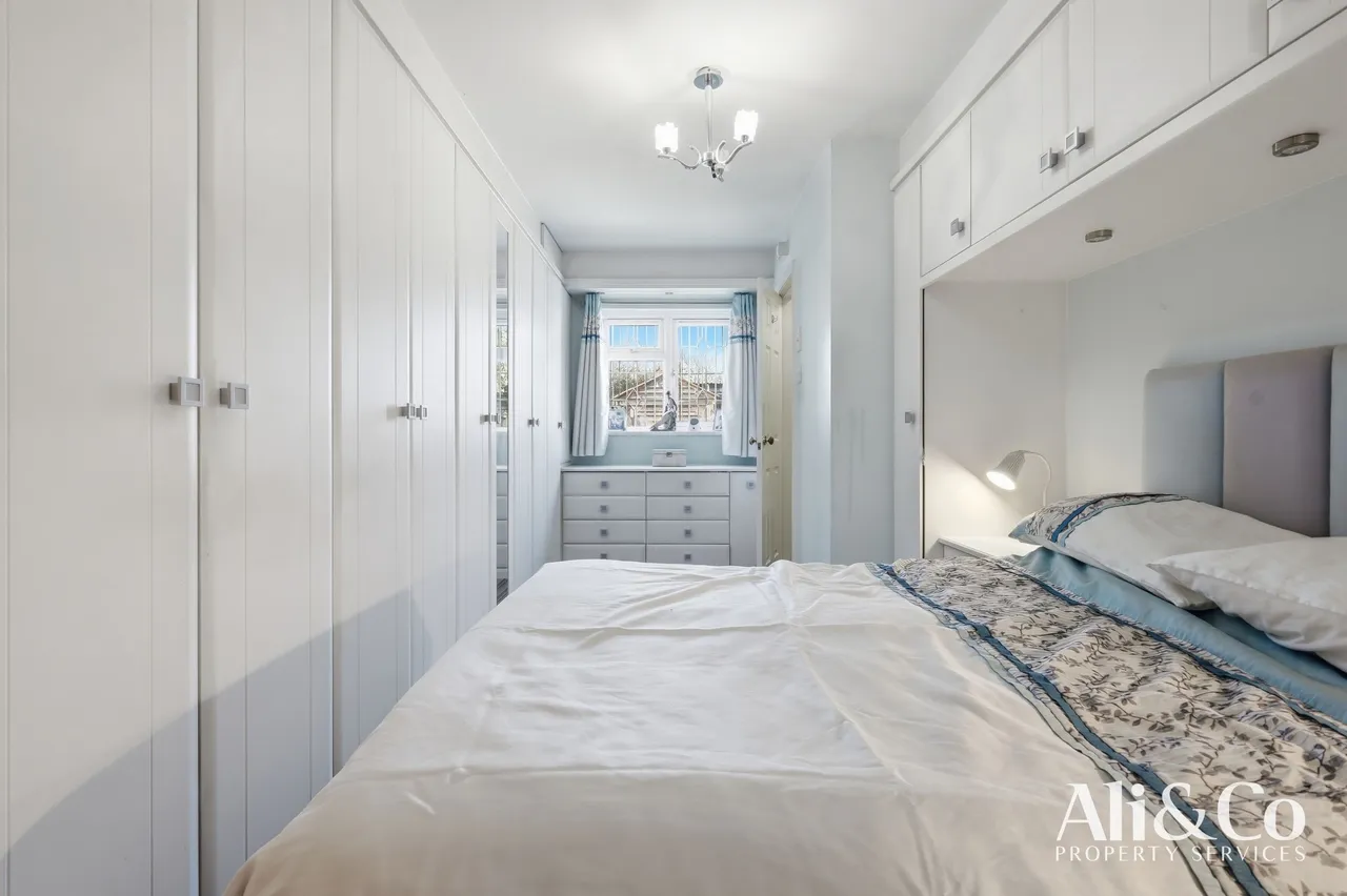 Marshfoot Road, Grays, Essex, RM16 4LU, photo 18