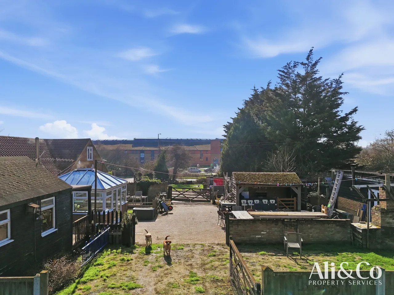 Marshfoot Road, Grays, Essex, RM16 4LU, photo 2
