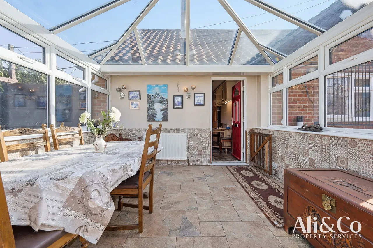 Marshfoot Road, Grays, Essex, RM16 4LU, photo 9