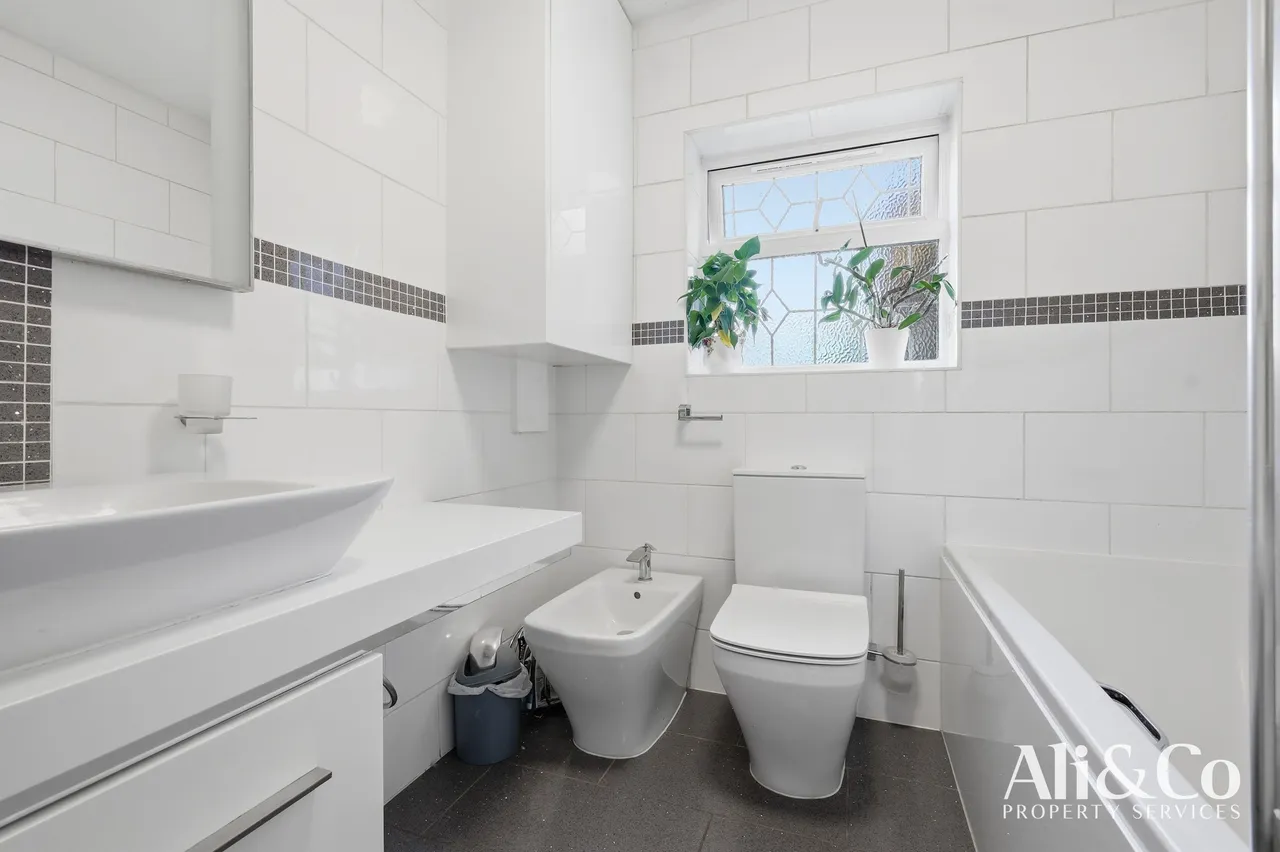 Marshfoot Road, Grays, Essex, RM16 4LU, photo 16