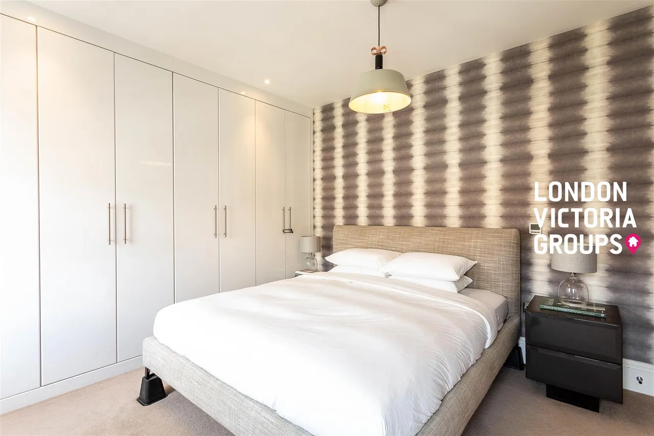 Battersea Park Road, London, photo 8