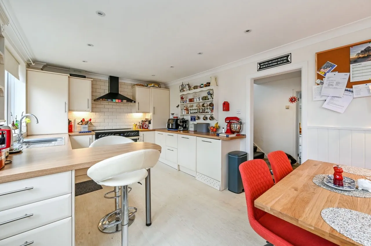 Lyndhurst, SO43, photo 18