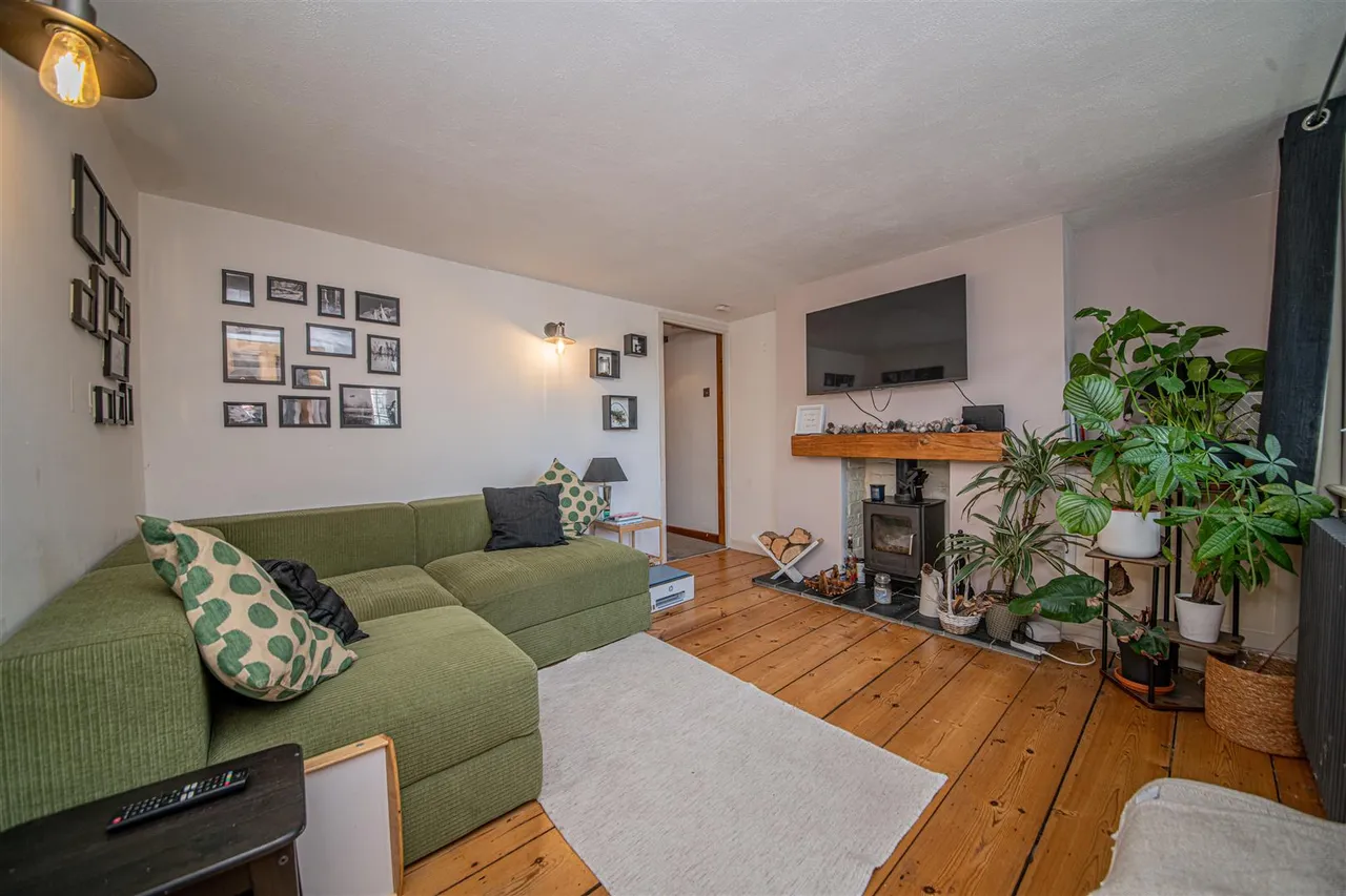 Church Road, Bishopstoke, EASTLEIGH, Hampshire, SO50 6DT, photo 2