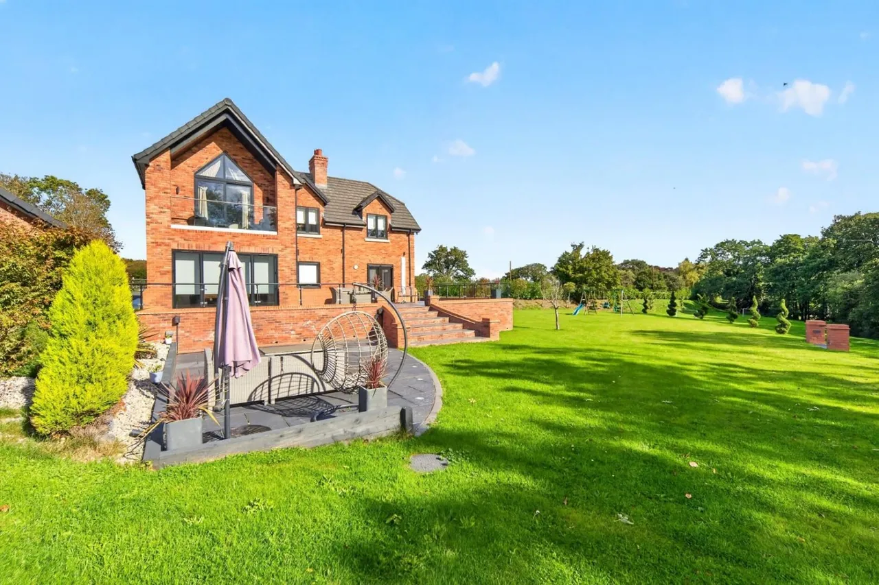 London Road, Middleton, B78, photo 39