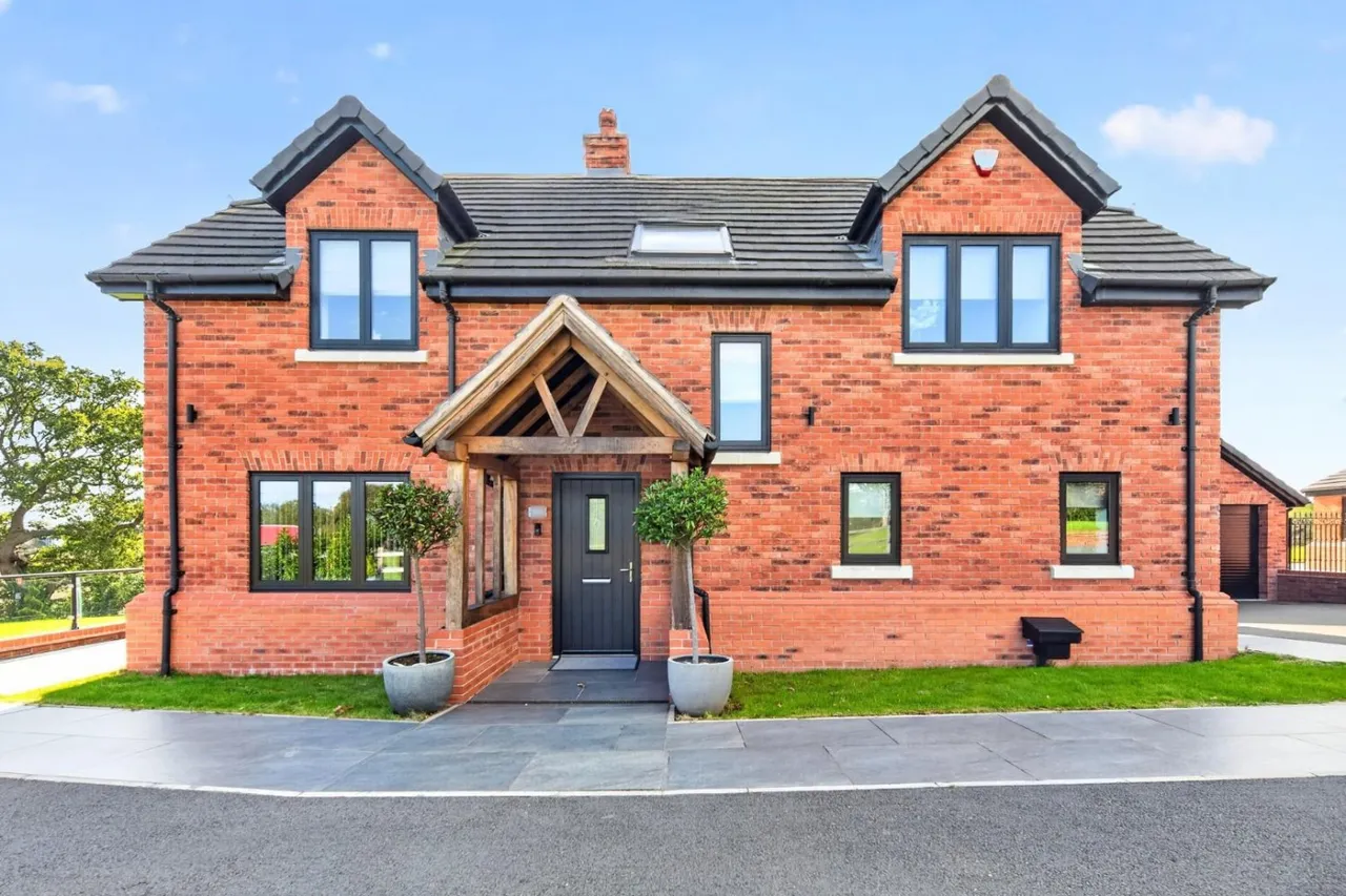 London Road, Middleton, B78, photo 41
