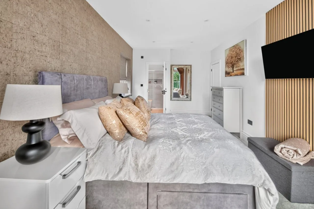 London Road, Middleton, B78, photo 19