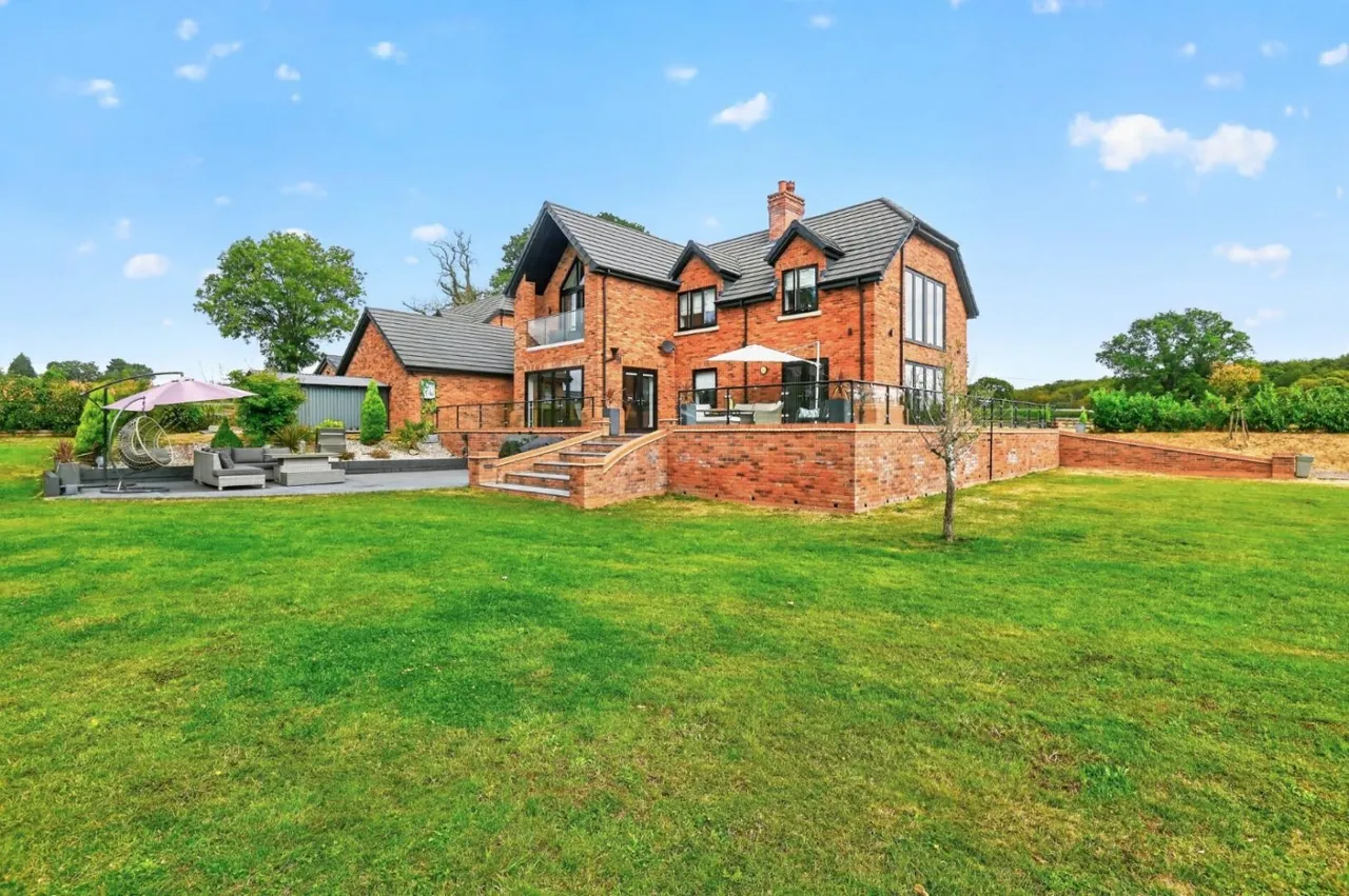London Road, Middleton, B78, photo 5