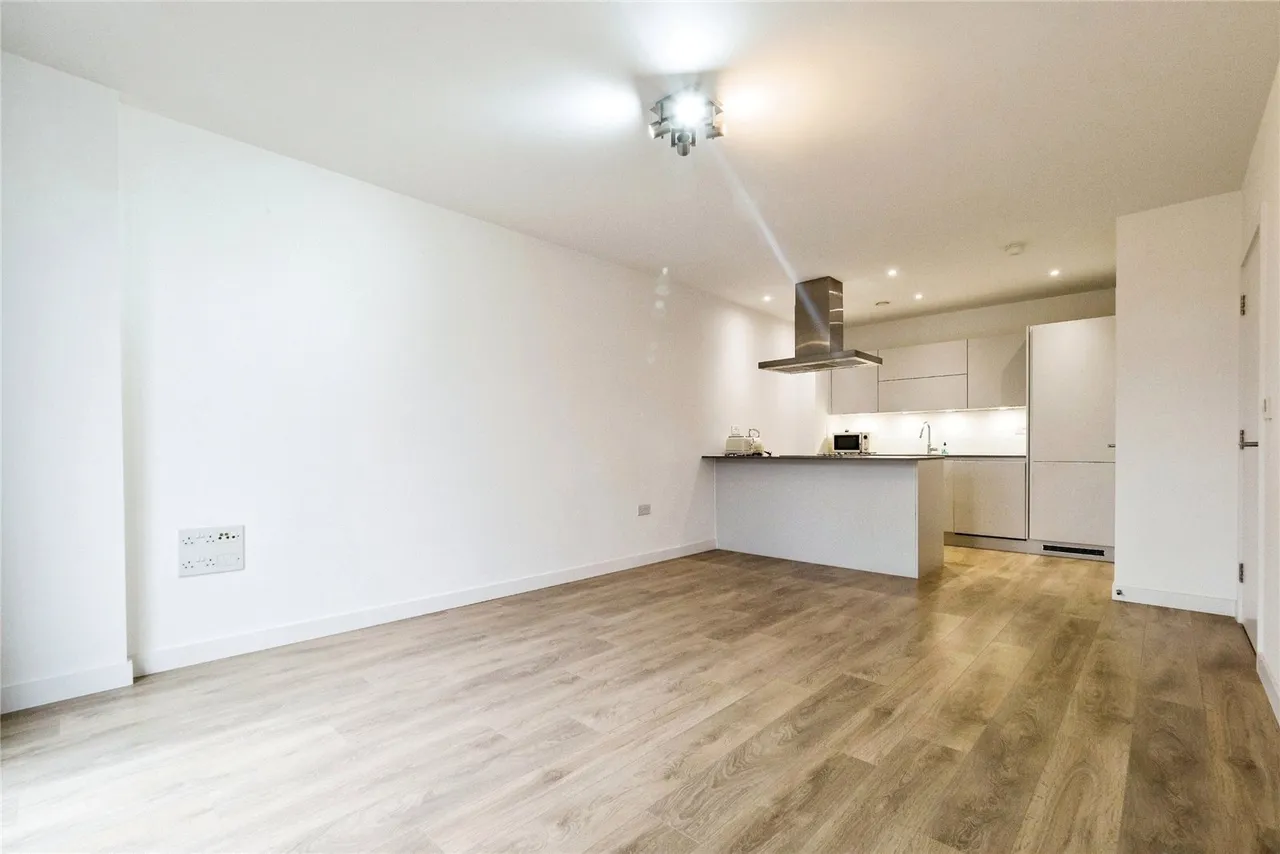 Leyton Road, London, E15, photo 4