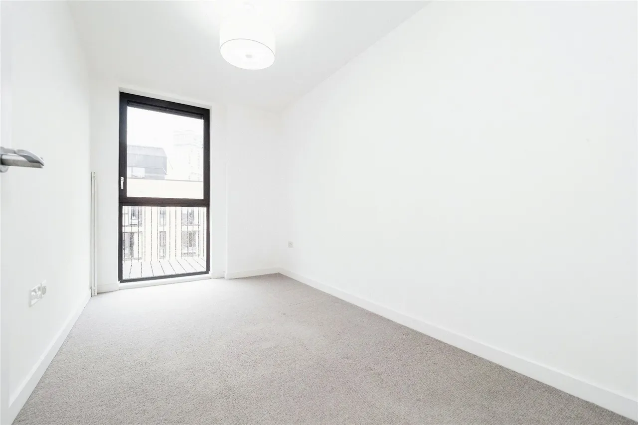 Leyton Road, London, E15, photo 11