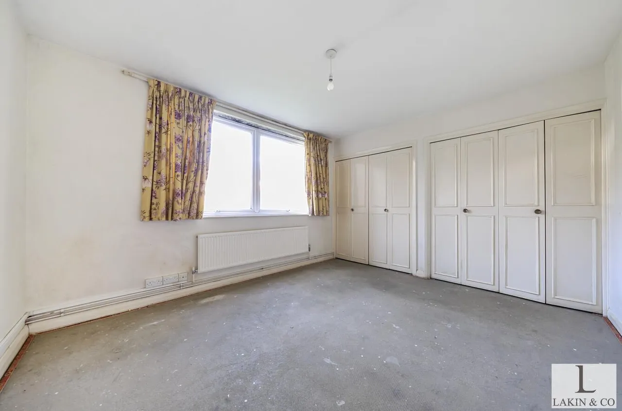 The Avenue, Ickenham, UB10 8NT, photo 4