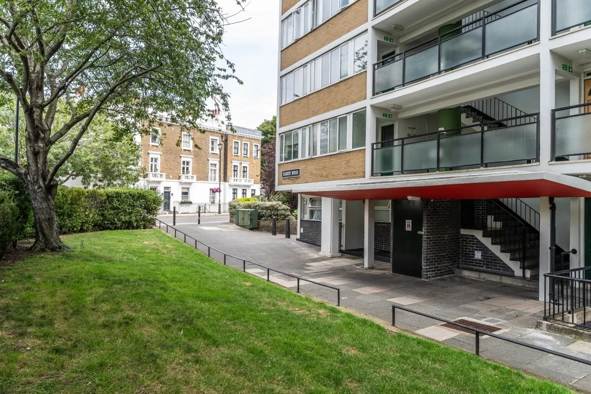 Churchill Gardens Pimlico SW1V, photo 11