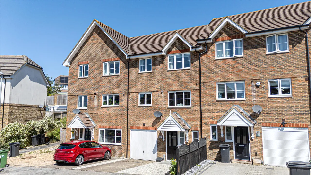 Welton Rise, St. Leonards-On-Sea, photo 32