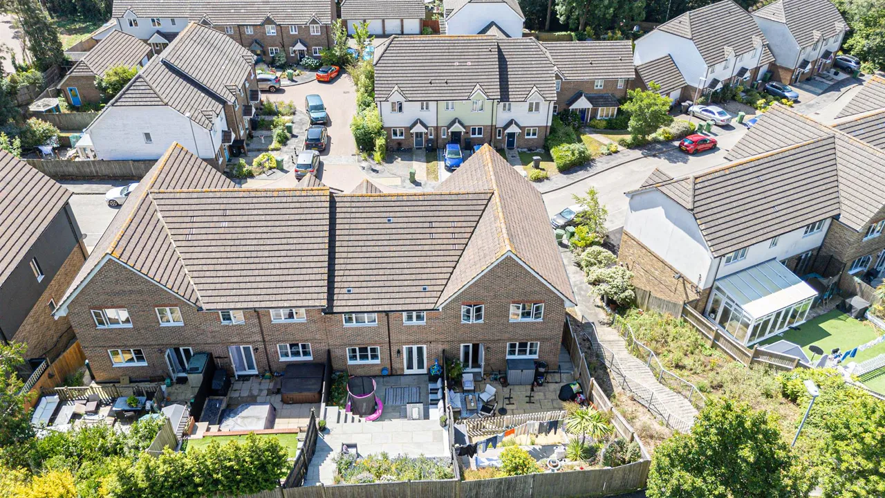 Welton Rise, St. Leonards-On-Sea, photo 31