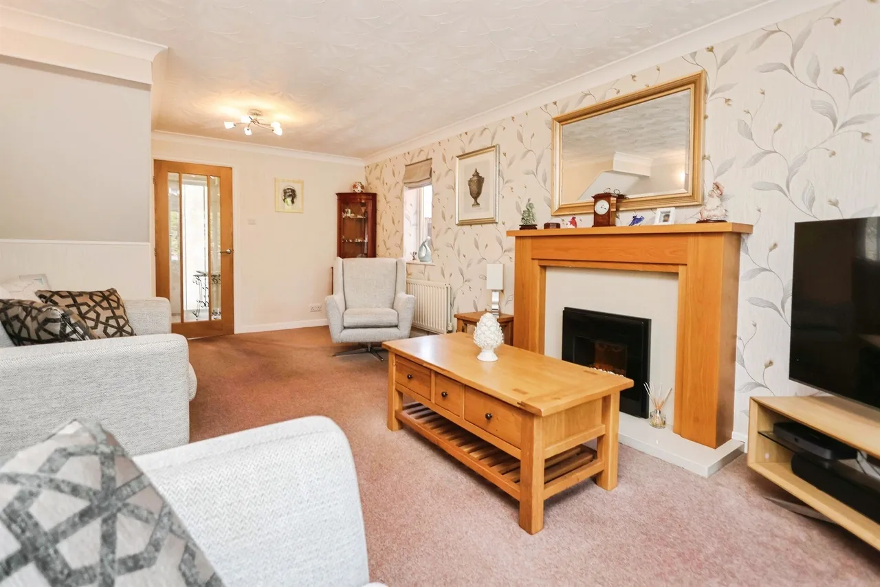 The Crescent, Cradley Heath, B64, photo 18