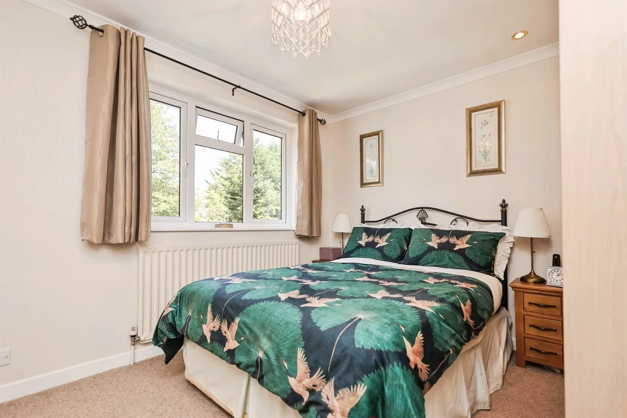 The Crescent, Cradley Heath, B64, photo 6