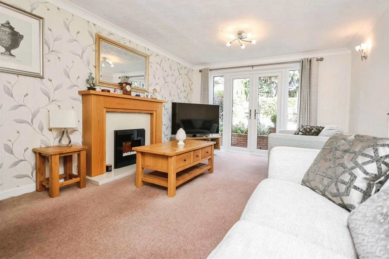 The Crescent, Cradley Heath, B64, photo 19