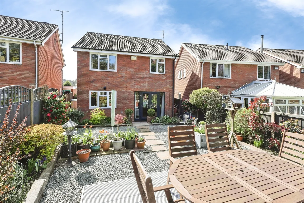 The Crescent, Cradley Heath, B64, photo 23