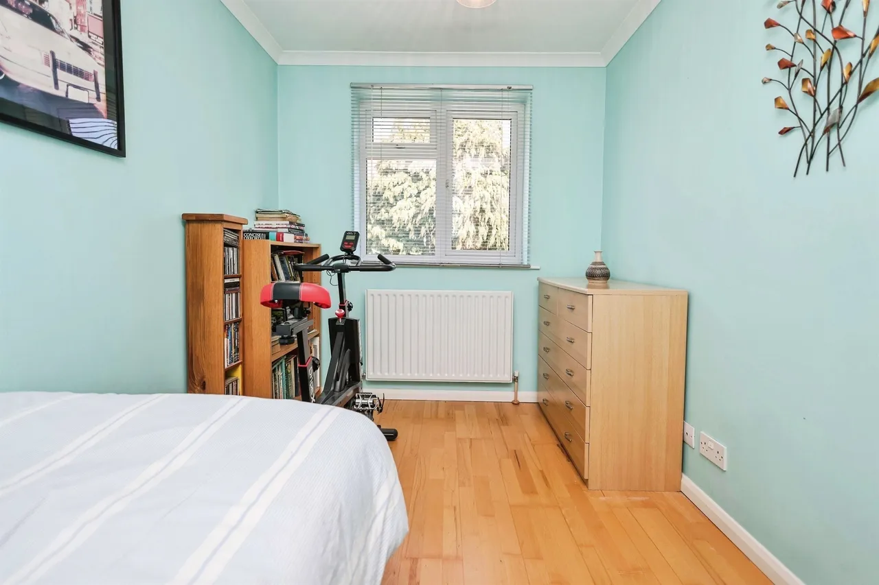 The Crescent, Cradley Heath, B64, photo 7