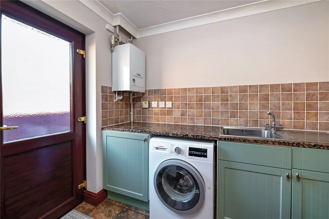 Mytchett Road, Mytchett, GU16, photo 7