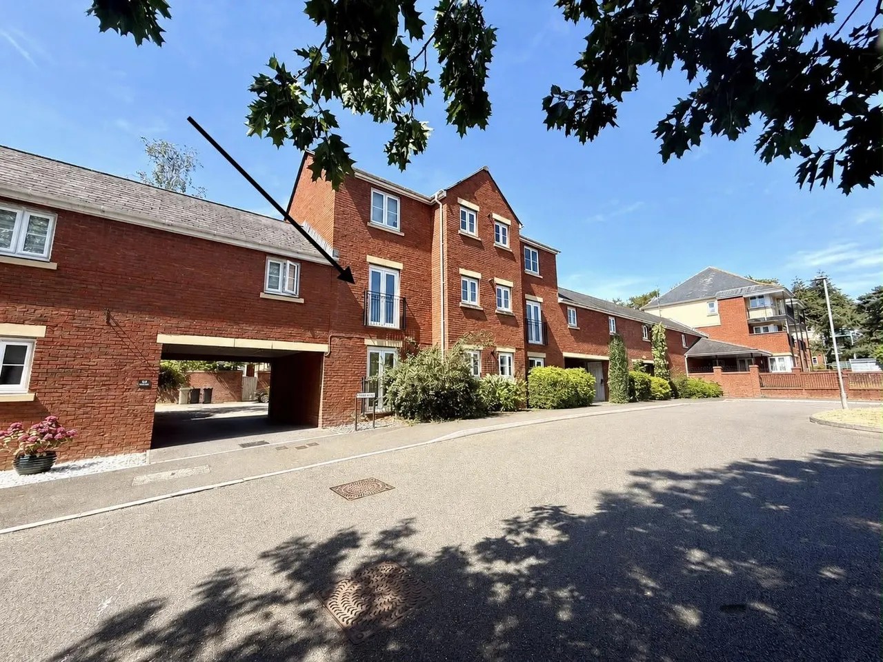 2 bed flat for sale, Russell Walk, Exeter, EX2