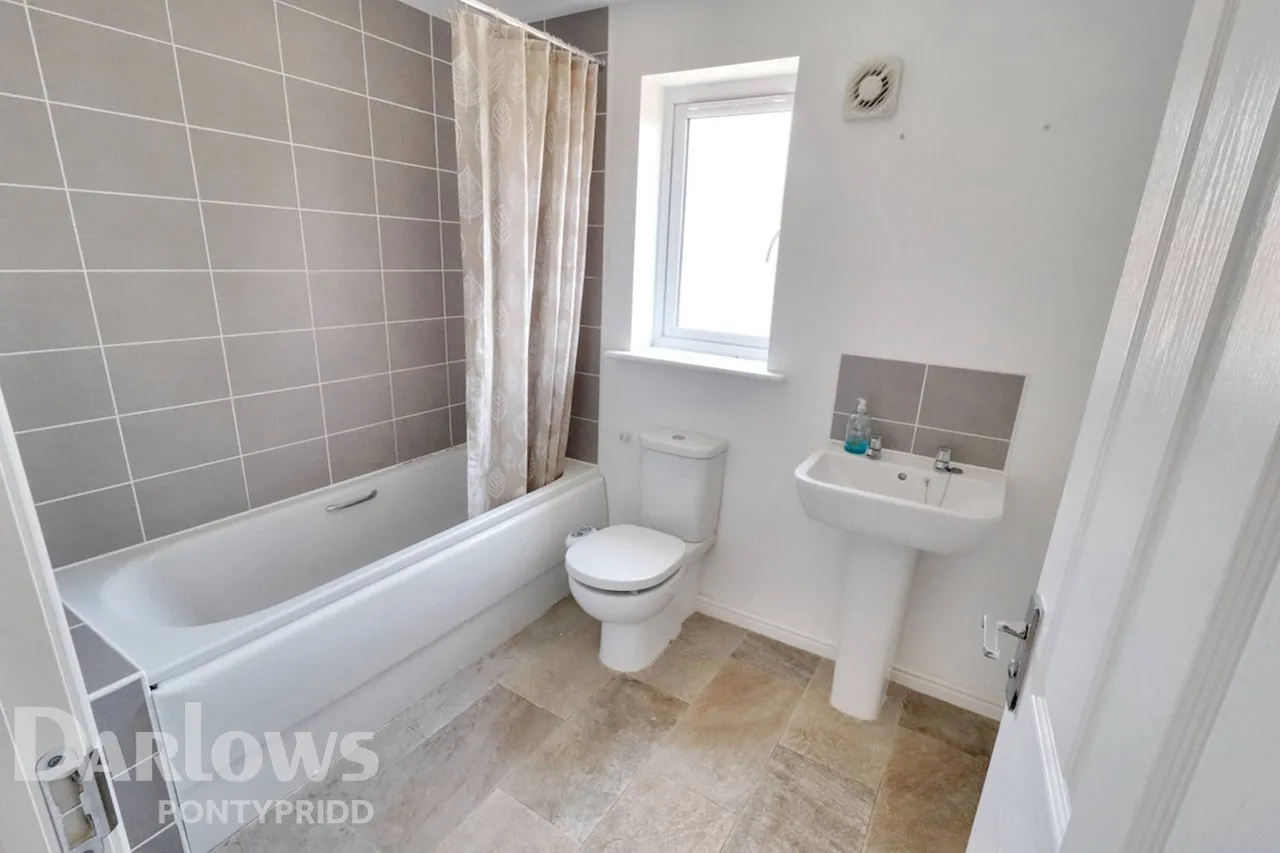 Bryn Eirlys, Bridgend, photo 25