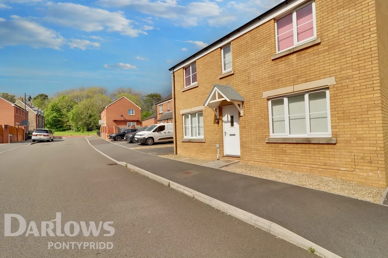 Bryn Eirlys, Bridgend, photo 32