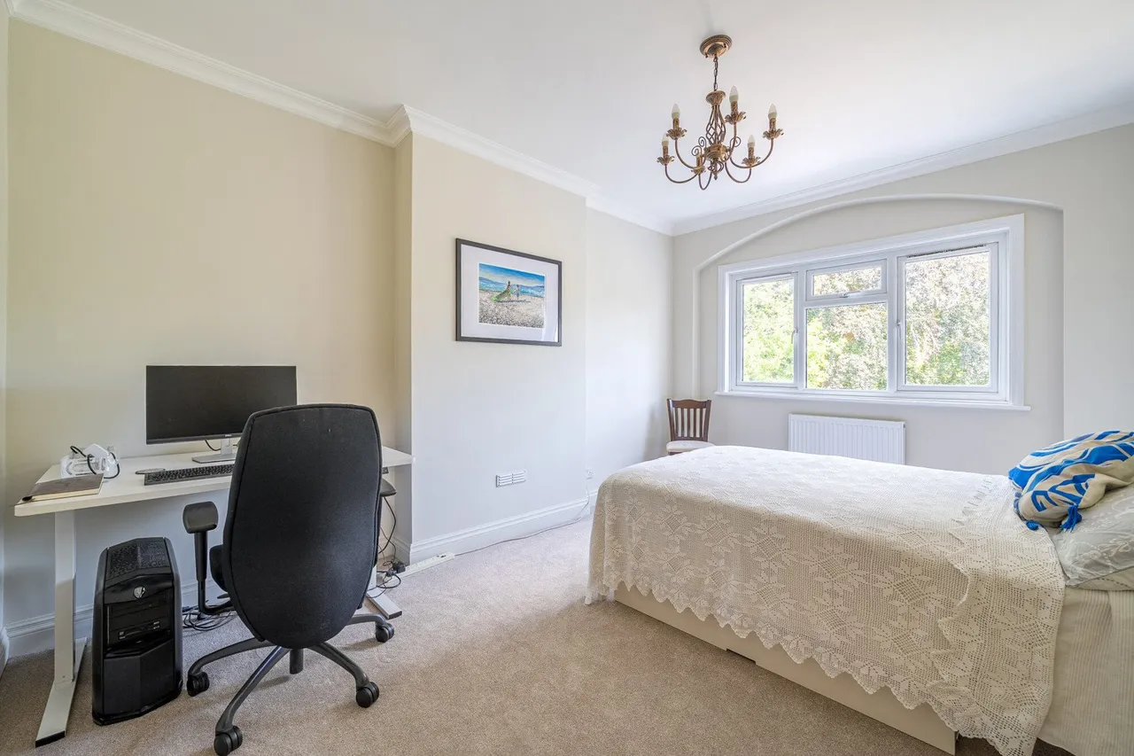Luffman Road, SE12, photo 16